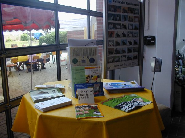 image kjjs06infostand-jpg